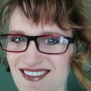 Meet your Posher, Anne